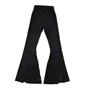 Aerie Offline Real Me Xtra Flare Hi-Rise Leggings Black, Size Medium